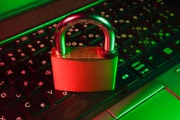 Microsoft en crise : l'IA d'Anthropic découvre des bugs plus vite qu'on ne peut les réparer