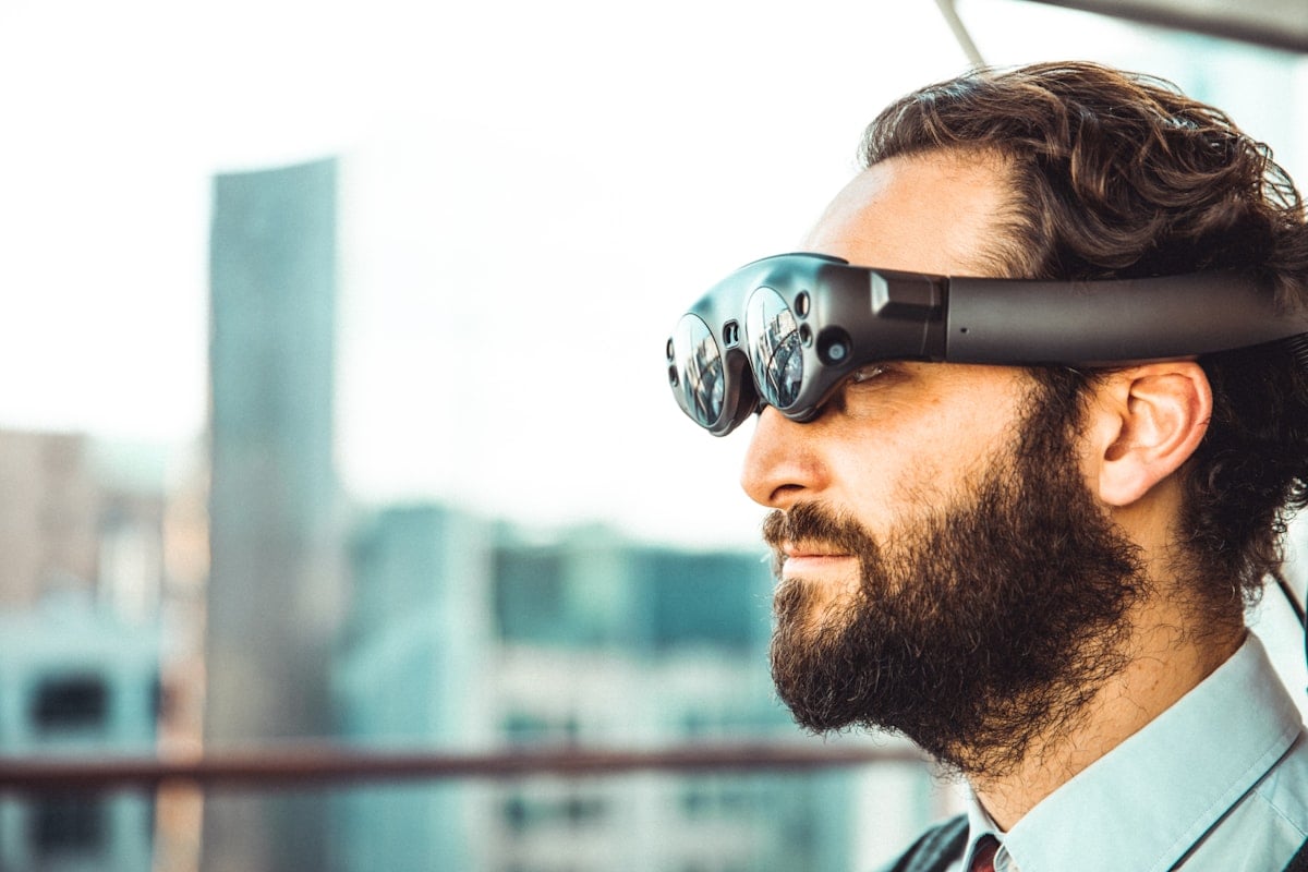Lunettes intelligentes futuristes