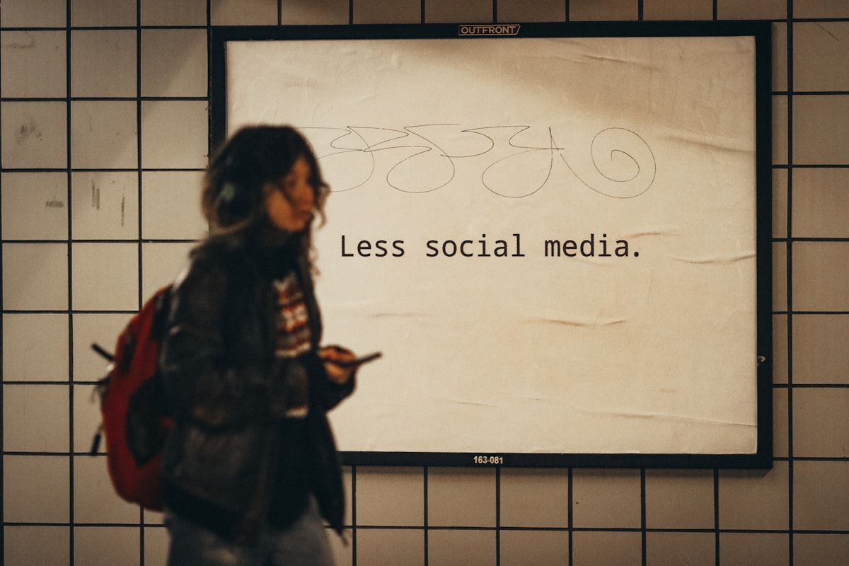 Pourquoi les tendances virales sur Internet nous mentent depuis 10 ans