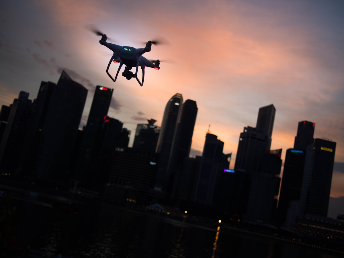 Ce drone à 35 000 $ a abattu un hélicoptère à 25 millions de dollars — par accident ?