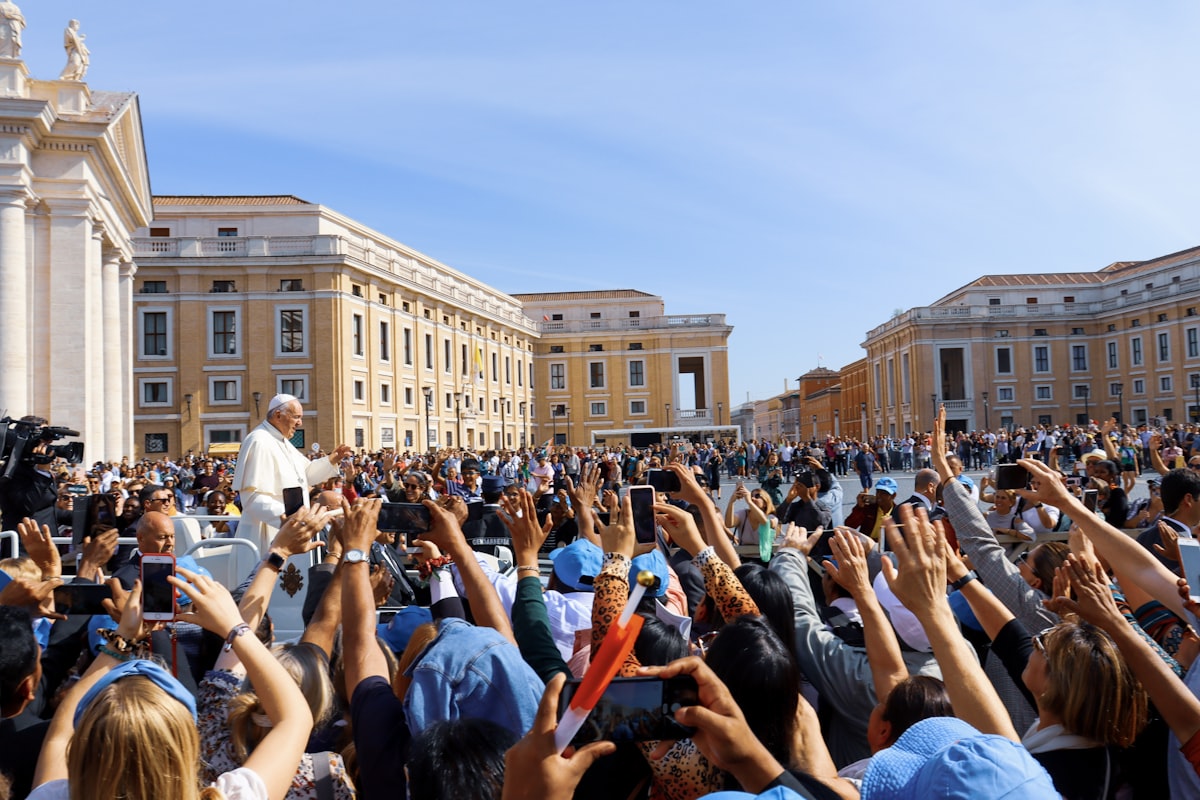 Le Vatican et Anthropic : quand l'Église dicte les règles de l'IA ?